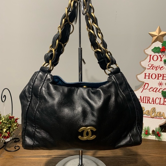 Chanel lambskin Olsen purse